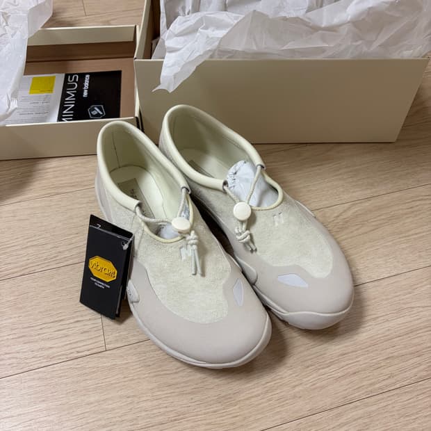 [8.5, 265] 뉴발 x 도쿄디자인