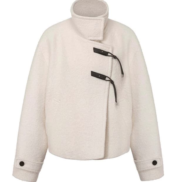 레이브 버클 디테일 하이넥 자켓