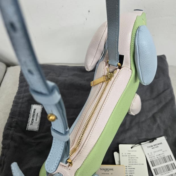 [보증서 정품] 톰브라운 멀티컬러 헥터백