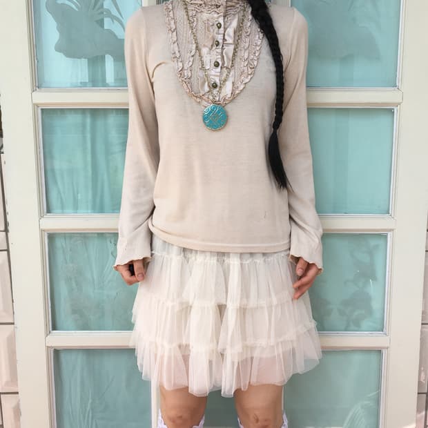Axes femme frill high neck sleeve