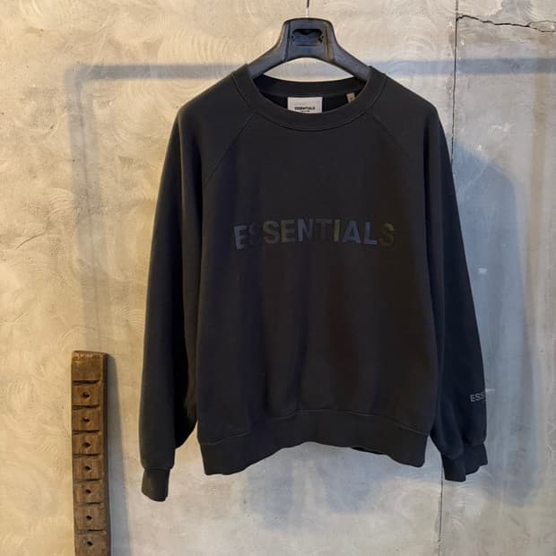 에센셜 맨투맨 100