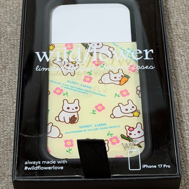 (새상품) 와일드플라워 샌디리앙 아이폰17프로 폰케이스