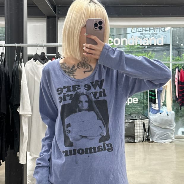 히스테릭 글래머 브이넥 언더붑 히스걸 그래픽 롱슬리브