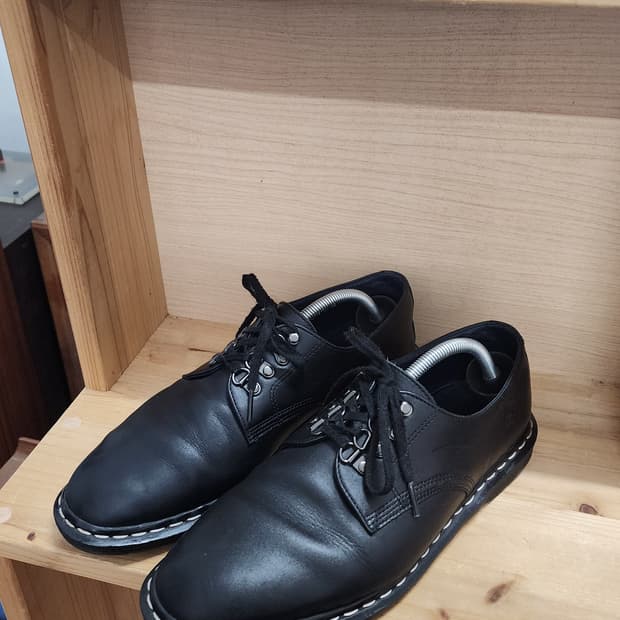 닥터마틴 나나미카 블랙 더비슈즈 280