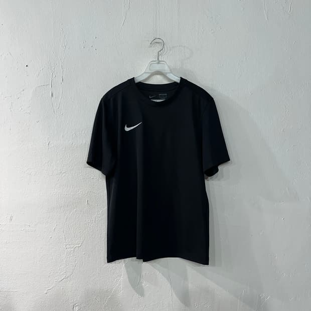 나이키 드라이핏 반팔티 M
