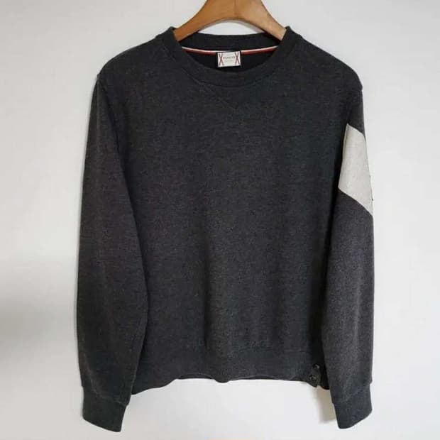 몽클레어 감마블루 맨투맨