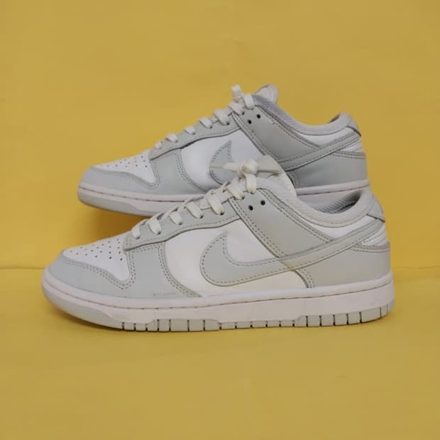 여성 나이키 덩크 로우 포톤 더스트 운동화 (240)