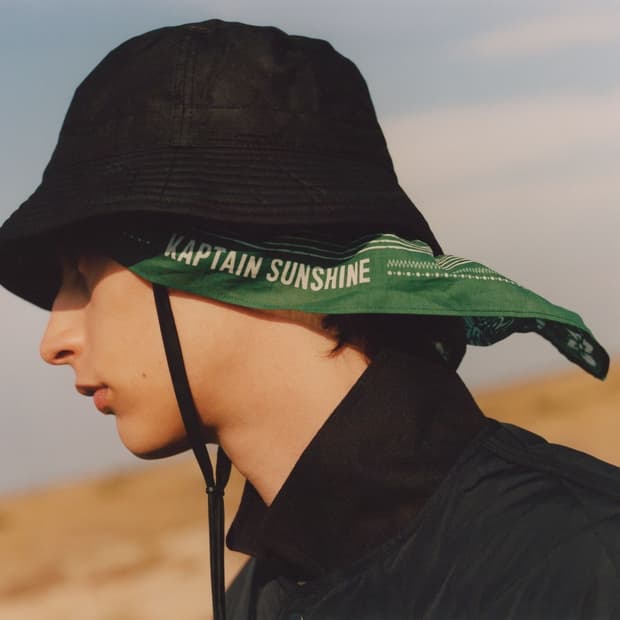 Barbour  x Kaptain Sunshine 반다나