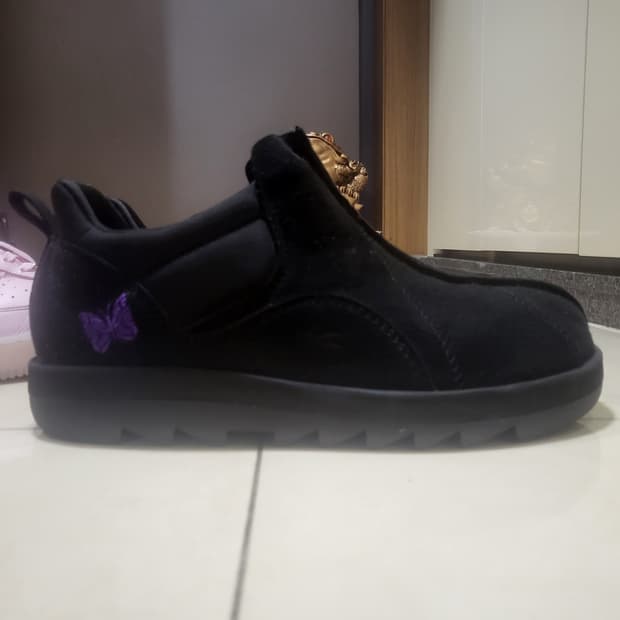 리복 x 니들스 비트닉 목 코어 블랙 익스트림 퍼플 270