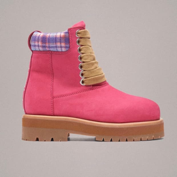 PDF CHANNEL STRADA G BOOTS // PINK
