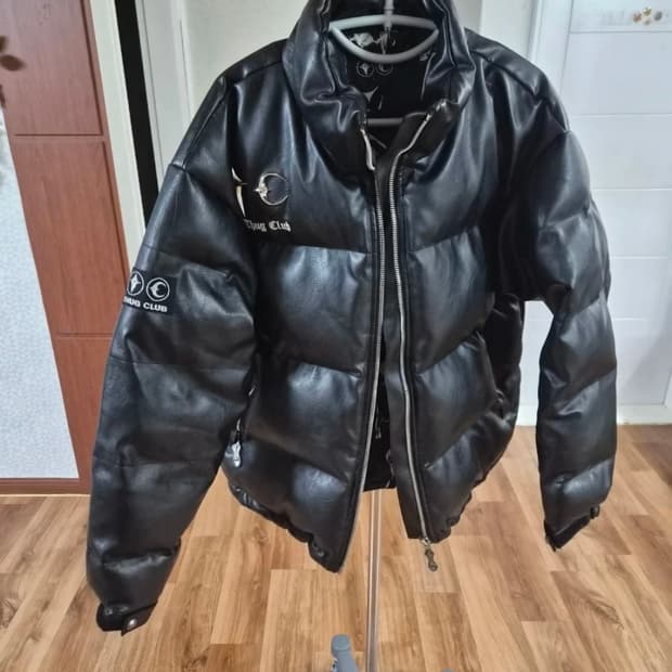 떠그클럽 블랙 레더 패딩 (2)