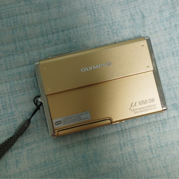 올림푸스 뮤 Olympus 1050SW 디카 골드