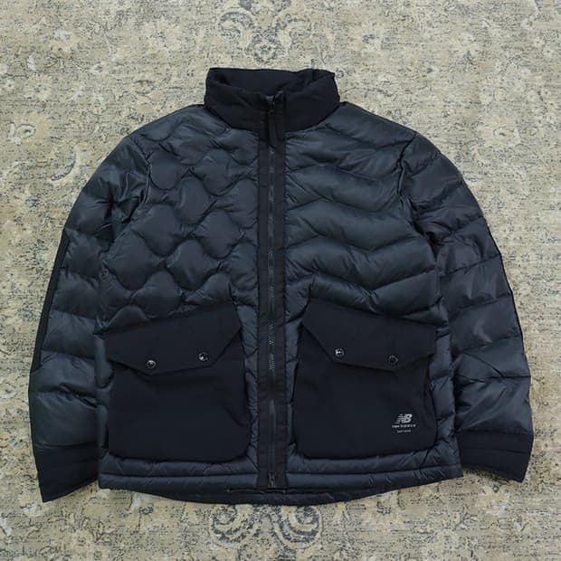 뉴발란스 X 이스트로그 아틱 라이트 구스다운 경량패딩