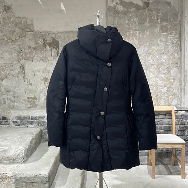 비비안 웨스트우드 앵글로마니아 블랙 하이넥 구스 다운 패딩