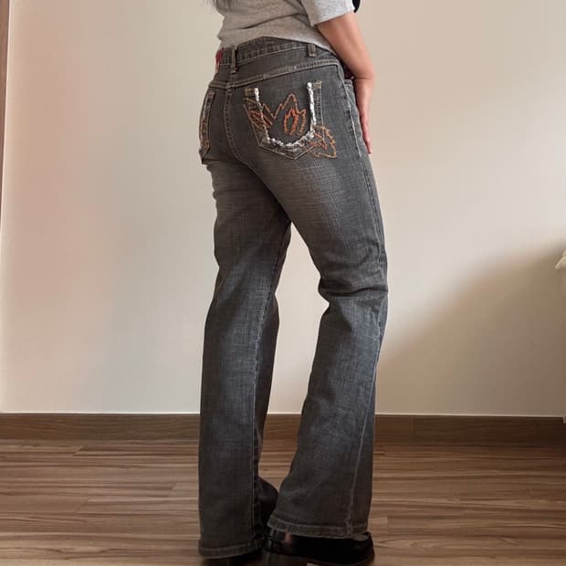 자수 데님 부츠컷 팬츠