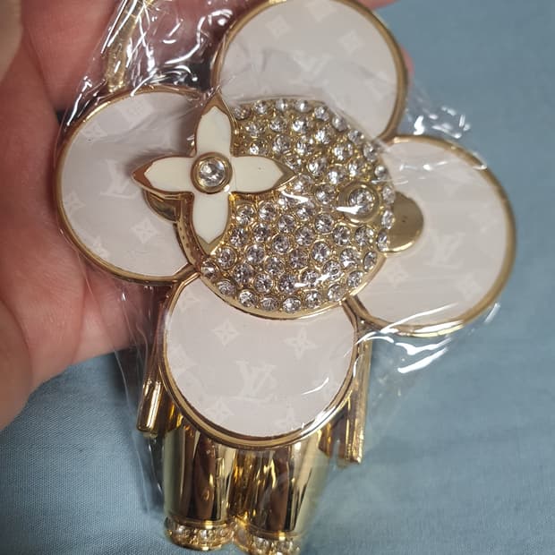 루이비통키링 루이비통비비엔키링 화이트골드 비비엔 비비엔백참 새상품