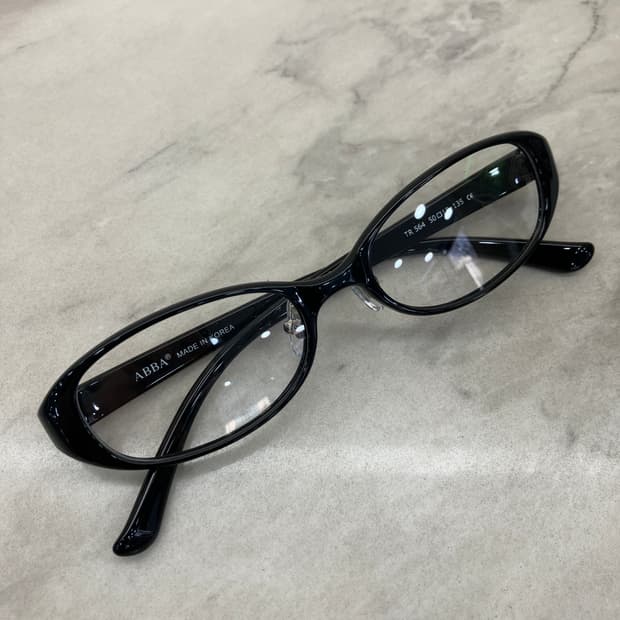 B69 AB2TR 유광 블랙 오벌 슬림 뿔테 안경564
