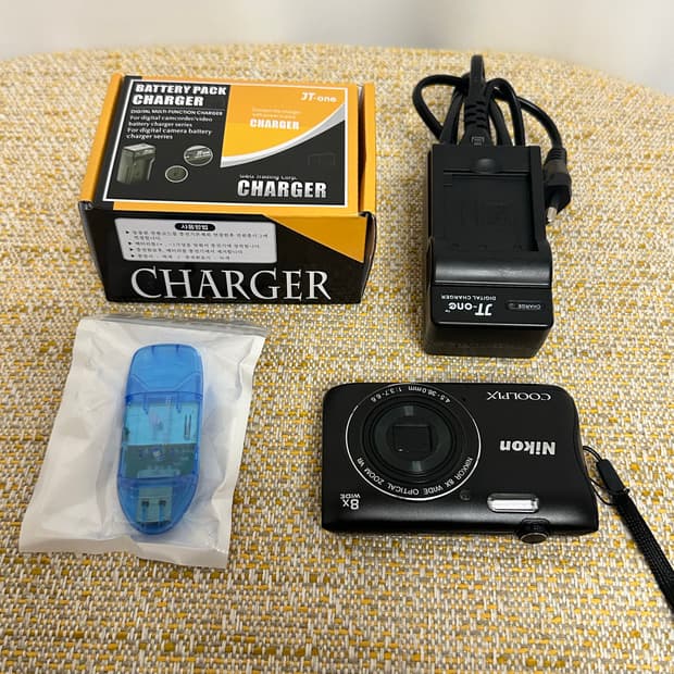 니콘 COOLPIX S3700 쿨픽스 디카 (한국어지원,상태최상)
