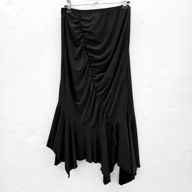 mea by demal 비대칭 셔링 스커트