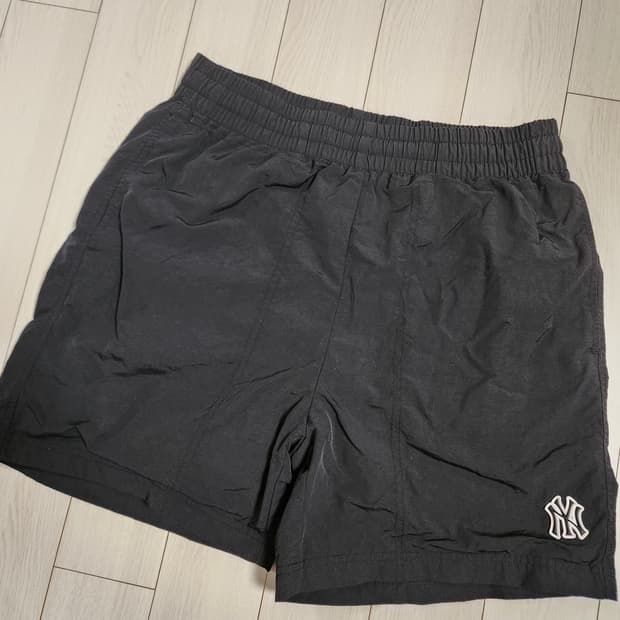 MLB 베이직 나일론 스몰로고 숏 우븐 반바지 31SMU2131 사이즈m