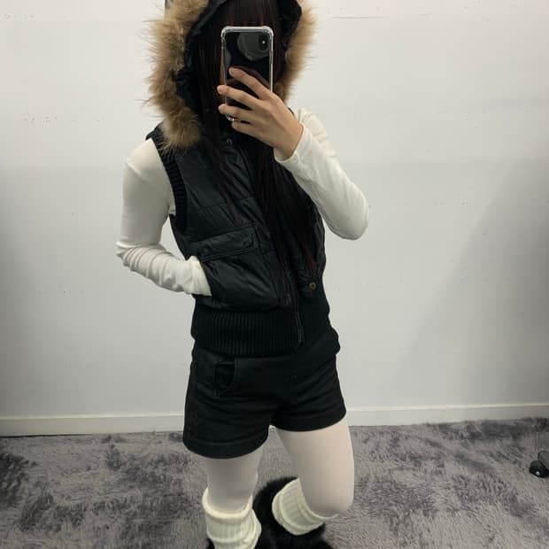 Y2k 블랙 퍼 다운 베스트