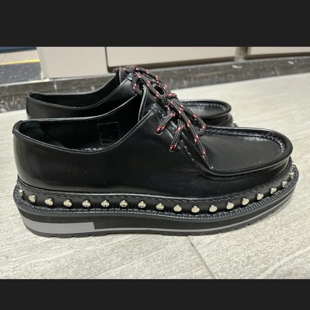 루이비통 스터드 더비슈즈 8사이즈