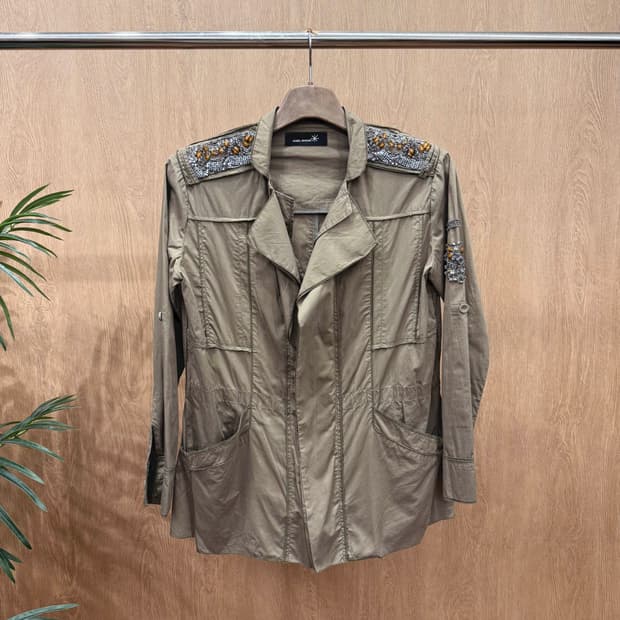 이자벨마랑 밀리터리 자켓 숄더 슬리브 비즈 자수 디테일 카키