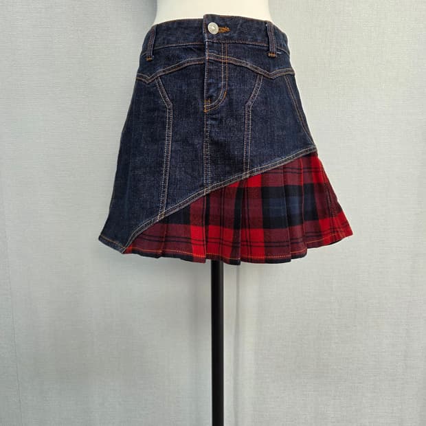BRUINS JEANS ๋ฐ๋์ค์ปคํธ