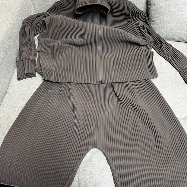 옴므플리세 셋업