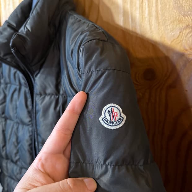 감정서 포함) 몽클레어 패딩 판매 합니다.