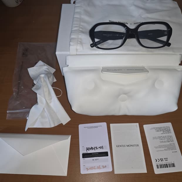 젠틀 몬스터 x 메종 마르지엘라 MM212 블랙 클리어