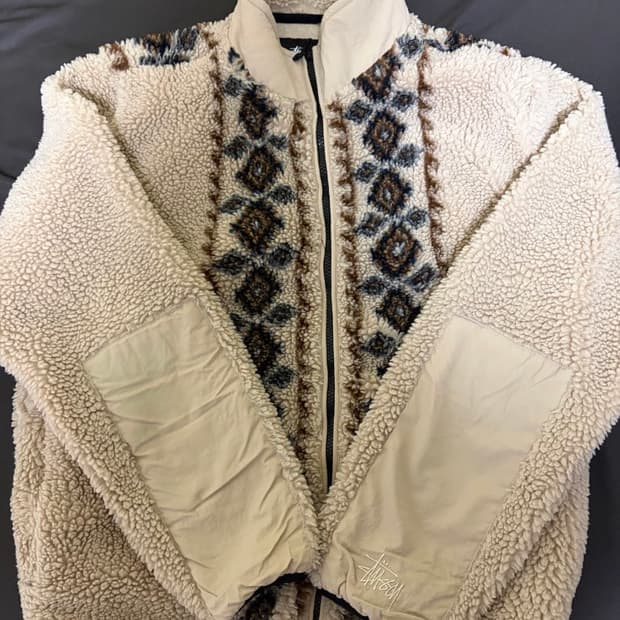 스투시 노마 쉐리파 후리스