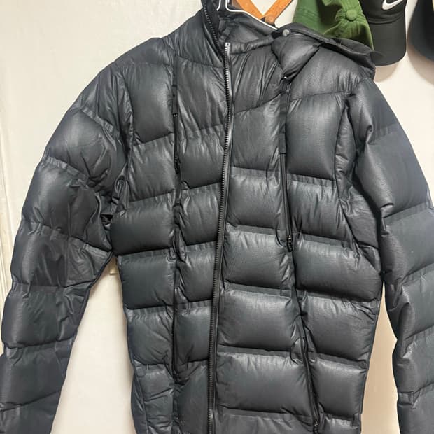 오클리 아카이브 경량패딩