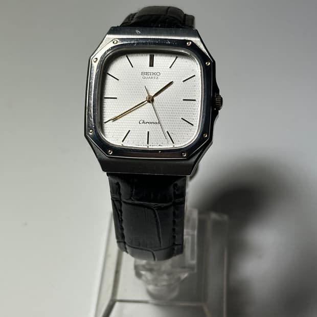 SEIKO quartz chronos