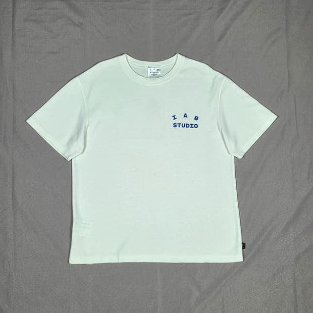 [아이앱 스튜디오] 10주년 로고 반팔 티셔츠 | S00103