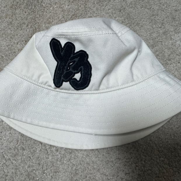 Y-3 아디다스 버킷햇 화이트