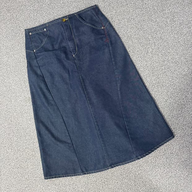 리바이스 엔지니어드 데님 스커트