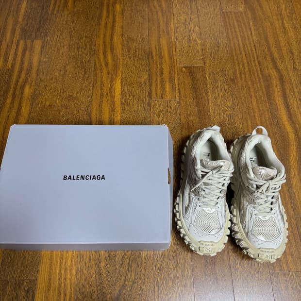 [41]발렌시아가 베이지 디펜더