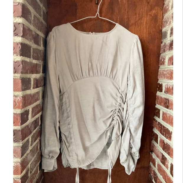 Cream Side Shirring Top