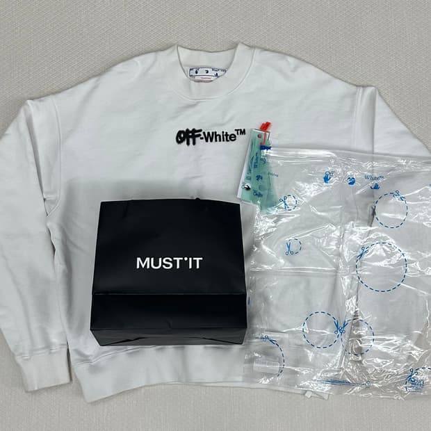 오프화이트 맨투맨 L 사이즈