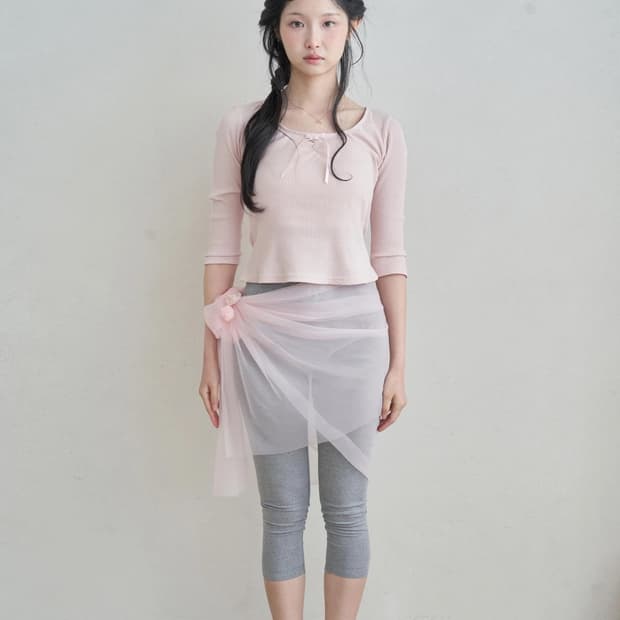 Kana J key point shirring top