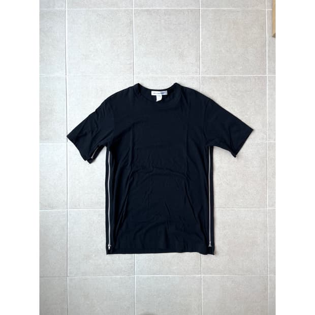 Comme des garcons shirt side zip t shirt