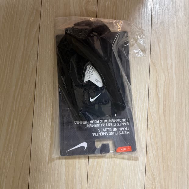 나이키 남성 펀더멘탈 트레이닝 글러브 (헬스 장갑) M 새제품