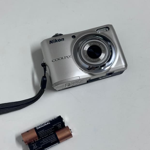 니콘 쿨픽스 L21