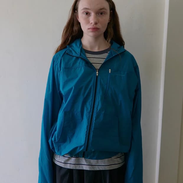 노컨텐츠 지퍼윈드브레이커 블루그린