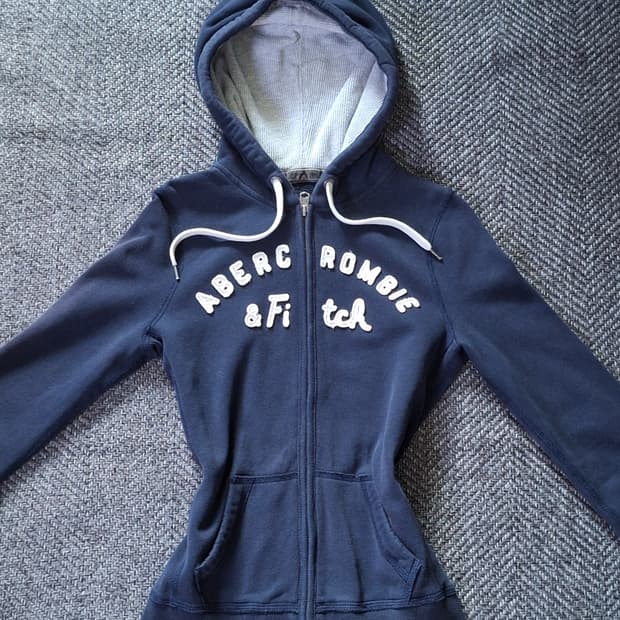 아베크롬비 슬림핏 띡붙핏 S사이즈 아베크롬비 후드집업