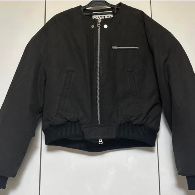 세터 블랙 경량봄버 자켓