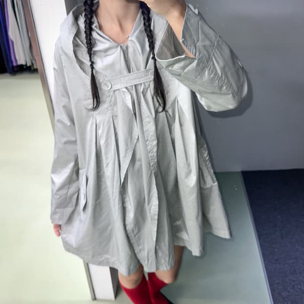 silver pleats hood half jacket