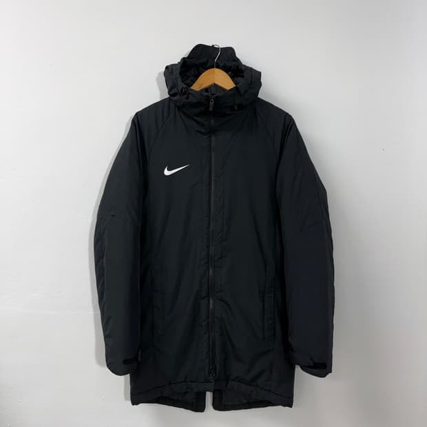 S 95사이즈 나이키 아카데미 패딩 블랙색상