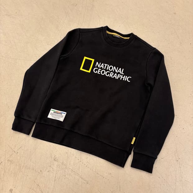 내셔널지오그래픽 빅로고 맨투맨